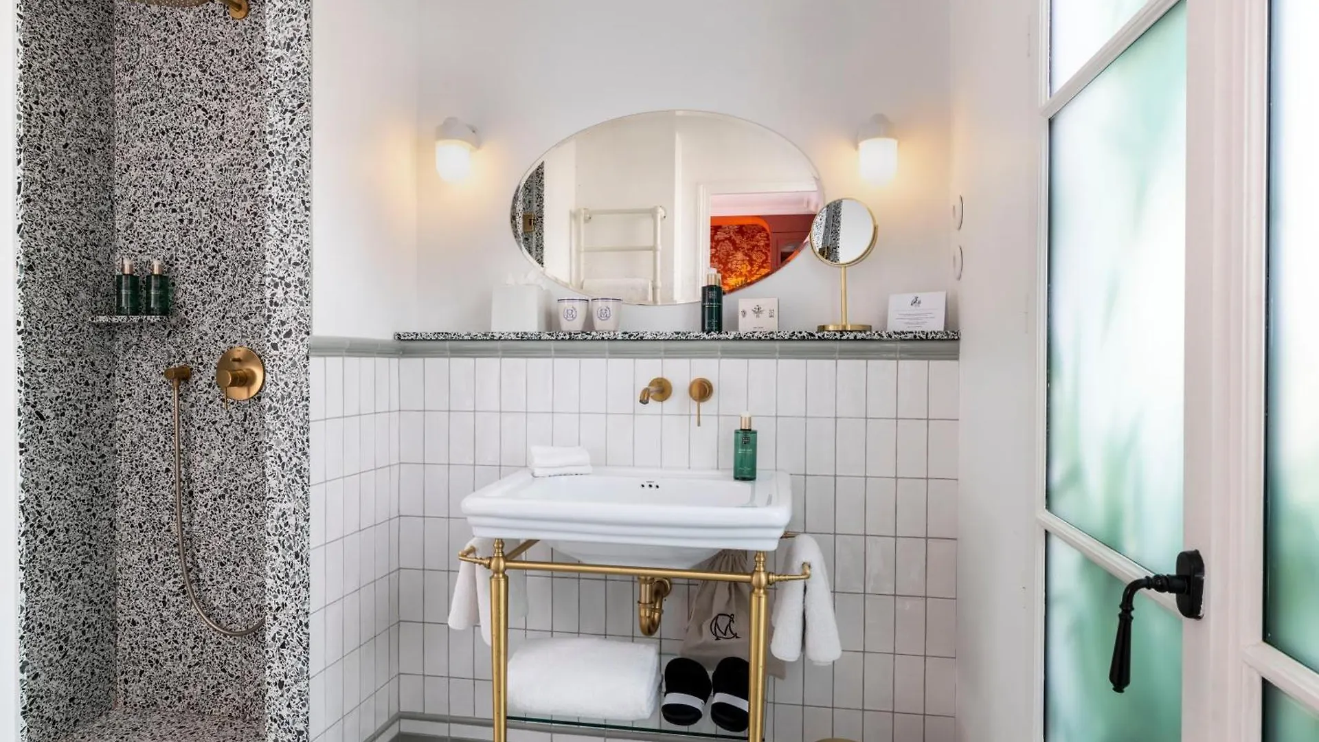 **** Hotel Hôtel Montecristo Parigi Francia